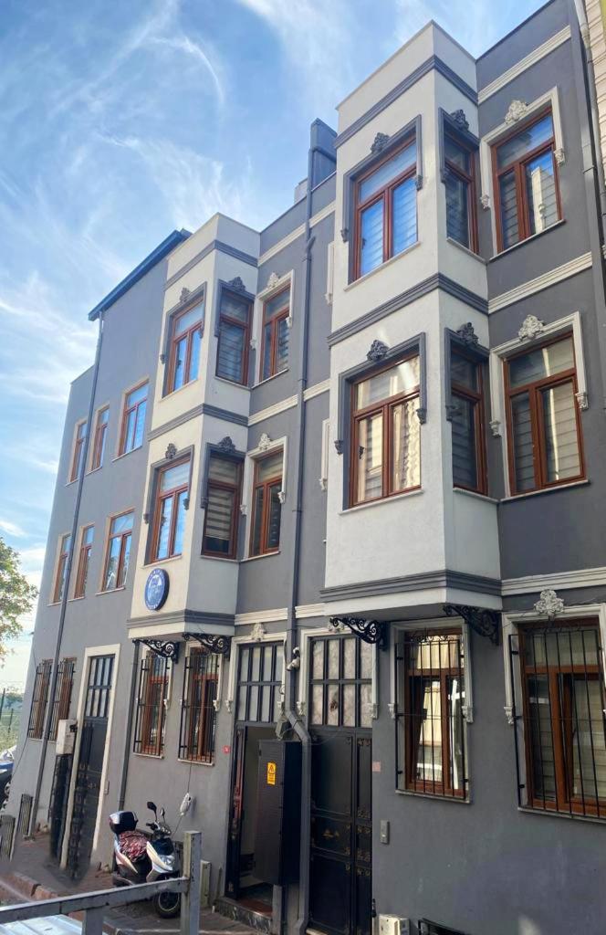 Hradission Otel Kaifa Istanbul Exterior photo